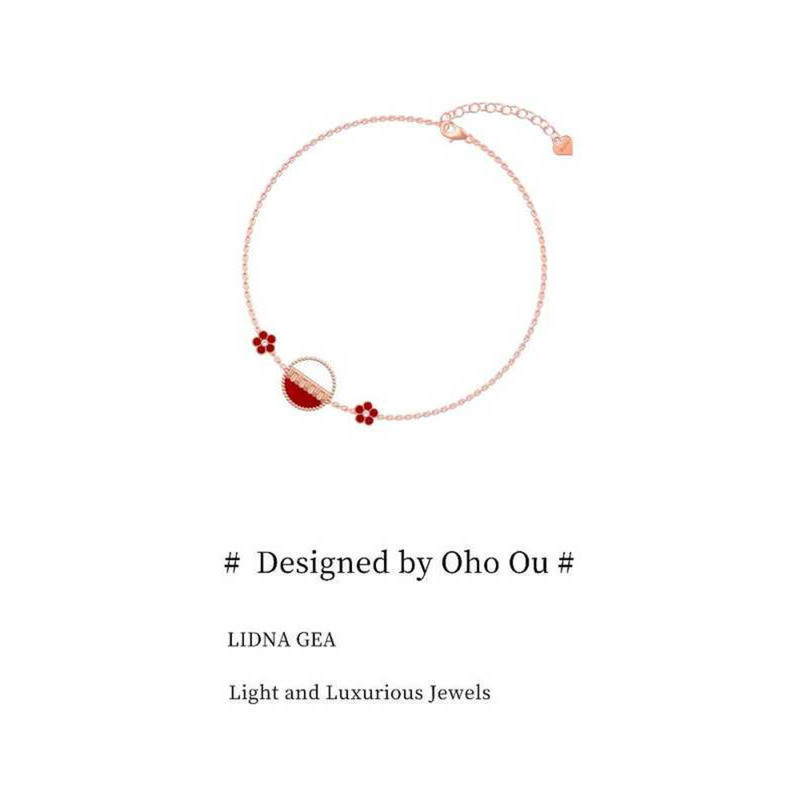 สร้อยข้อมือผู้หญิงสไตล์จีนจากดีไซเนอร์ Oho Ou งานประณีตสำหรับปี 2025