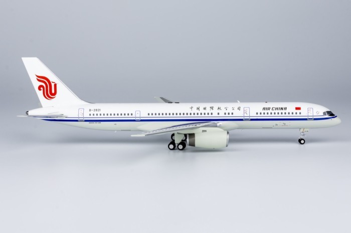 พร้อมสต็อก NG ยี่ห้อ 1: 200 China International Airlines B757-200 B-2821 เครื่องบินรุ่น Out of Print