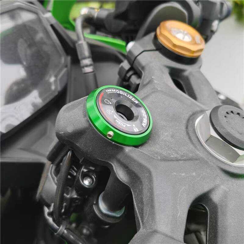 ระตูไฟฟ้าอลูมิเนียมอัลลอยด์ที่ปรับแต่งได้ เหมาะสำหรับ Kawasaki Zx4rr Zx4r ปี 2023-2025 ฝาครอบตกแต่ง