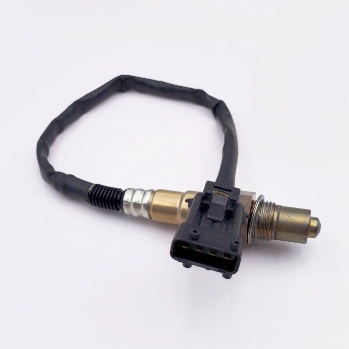 Lambda Sensor O2 Sensor Oxygen Sensor for CFmoto 400 450 500 X5 500S 520 500HO X5.H.O. 550 600 X6 6