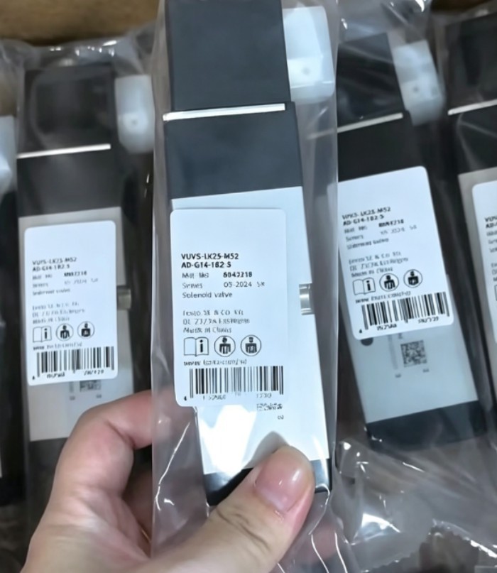 original Valve CPE18-M1H-5LS-1/4 163146 CPE18-M1H-5L-1/4 163142，CPE18-M1H-3GL-1/4 163141，CPE18-M1H-