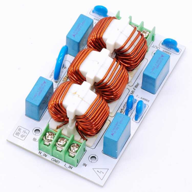 ภายนอก AC 220V Audio Power EMI Filter 110V Surge แรงดันไฟฟ้าเกิน EMC แม่เหล็กไฟฟ้ารบกวนความปลอดภัยระ