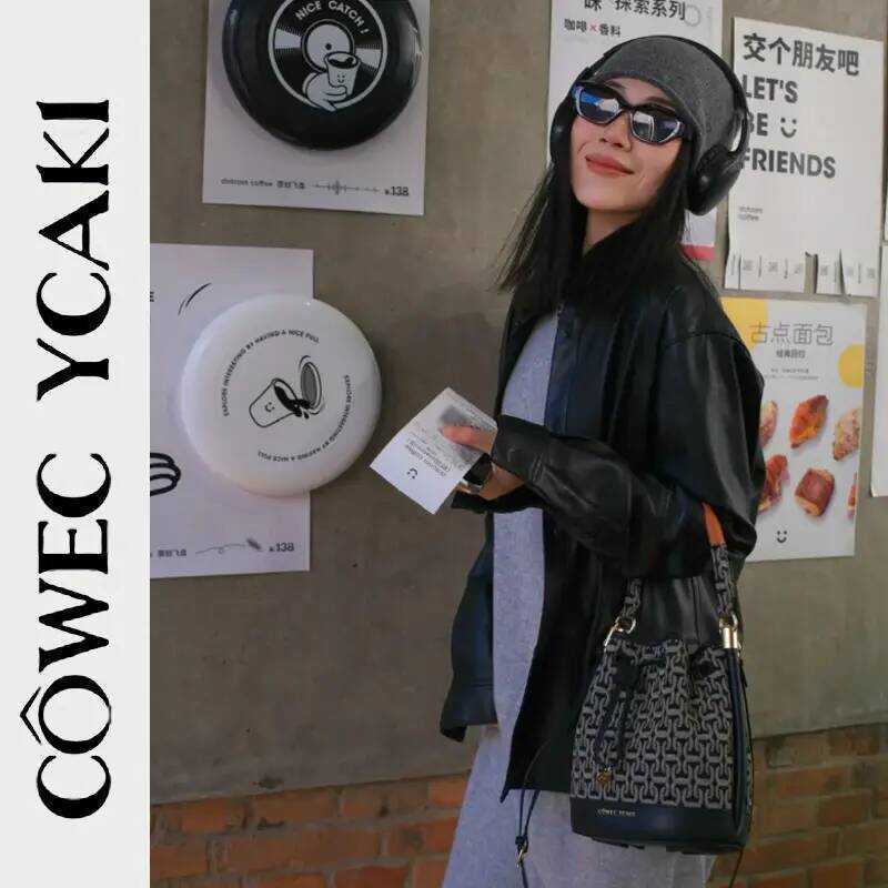 [Cywe 004]Côwec YCAKI กระเป๋าถือไหล่เดียว แฟชั่น ความจุมาก กระเป๋าถัง Jacquard สีดำ วัสดุผ้าสีดำ เนื