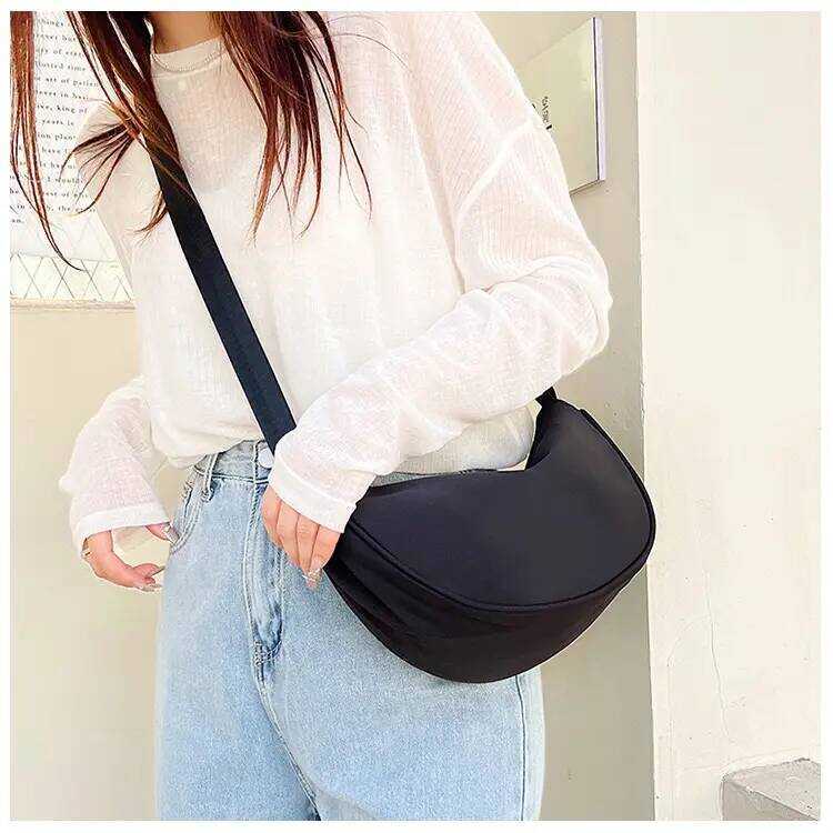[พร้องส่ง]Lys Bag กระเป๋าคาดอก กระเป๋าสำหรับผุ้หญิงสไตล์เกาหลี