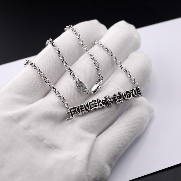 Chrome Hearts สร้อยคอ Chrome Hearts Retro Alphanumeric ข้อความสร้อยคอไข่มุกผู้หญิงสไตล์ป่าเรียบง่ายก