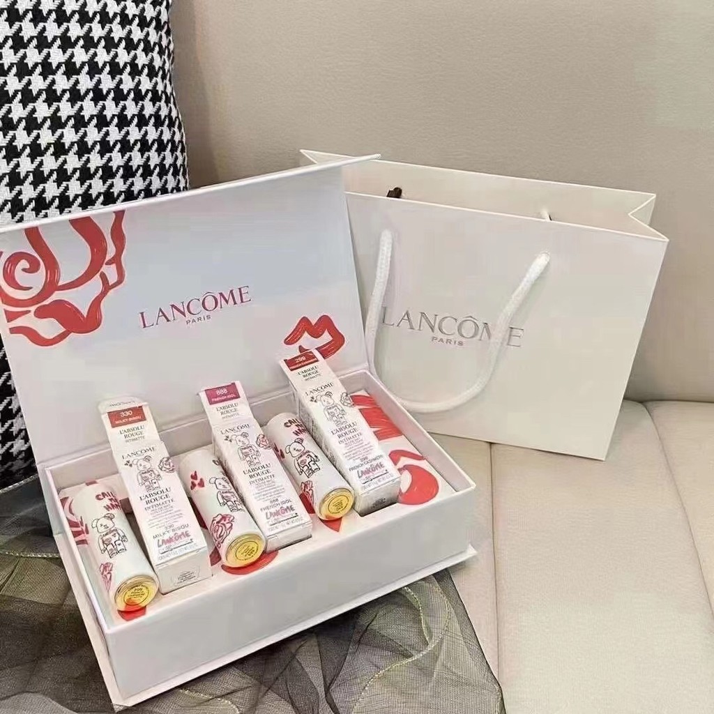 แฟชั่นสไตล์ฮอต 64 ไม่ได้พร้อม คลังสินค้า ขวา, เป็นชุดทางการชุดสูทสามชิ้น ลังโคม หมีรุนแรงลิปสติกชุดท