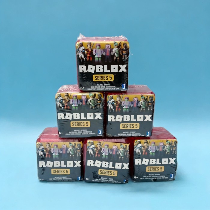 Roblox Celebrity Series 5 roblox กล่องปริศนาสีแดงพร้อมรหัสแลกเปลี่ยนเกม