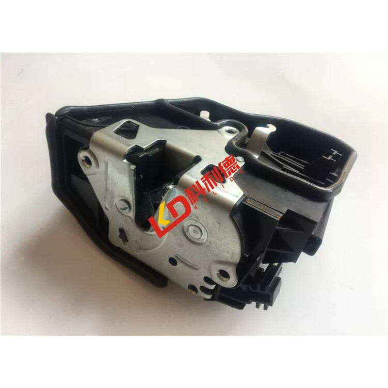 เหมาะสําหรับ BMW E90 E87 E93 ประตู X5 Locker F18 X1 F20 Locker F35 Central Control ล็อคบล็อก E60
