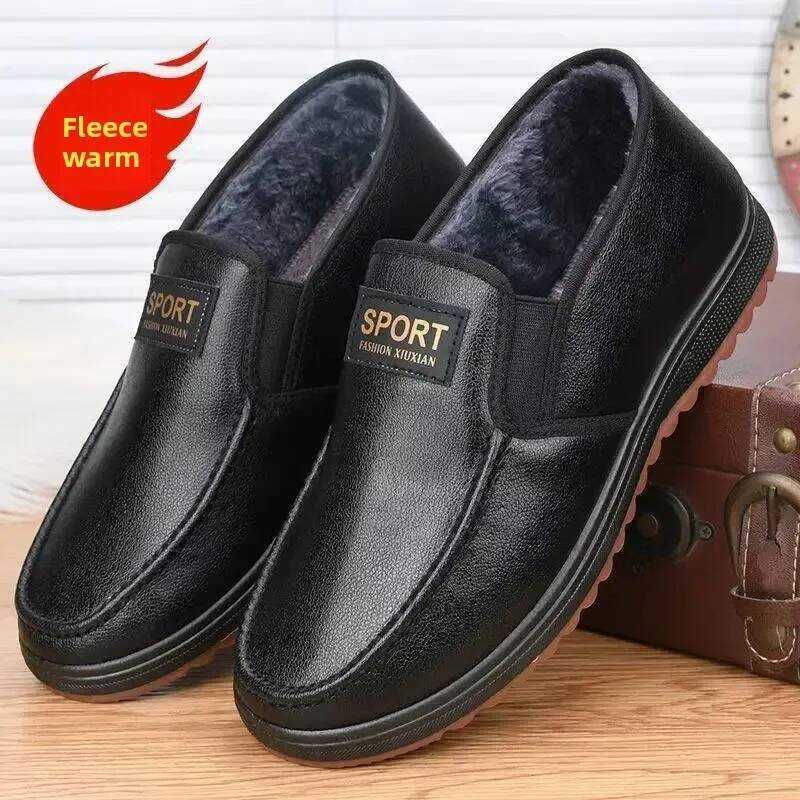 C Men's Wier Fleece Ed Ai-Slip Soft Bottom Waterproof Leather Shoes Comfortable Lightweight Beijing