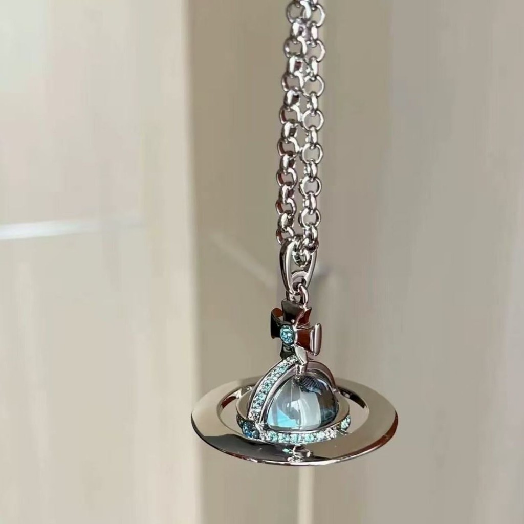 Vivienne Westwood Saturn Orb สร้อยคอนำแสงหรูหรา