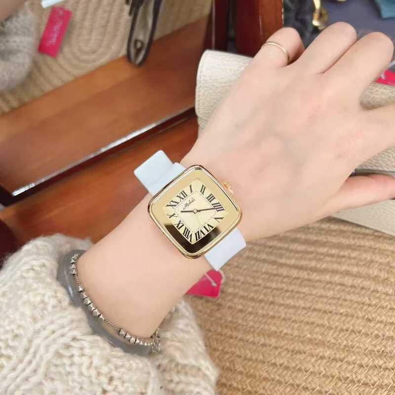 Mishali/Mishali เข็มขัดสแควร์หญิงเฉพาะหญิงรู้สึกครอบงํานาฬิกาสุภาพสตรีอินเทรนด์