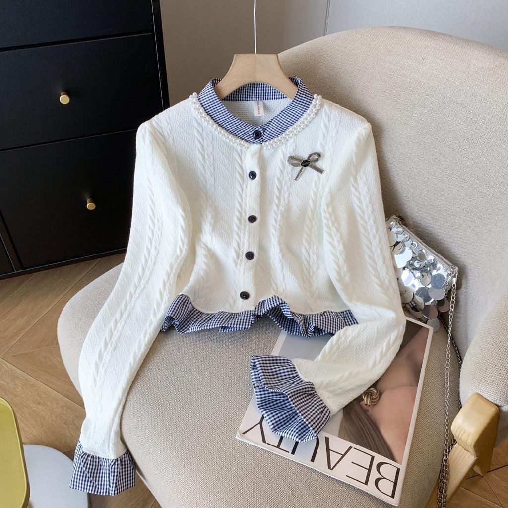 แจ๊คเก็ตสั้นสำหรับผู้หญิง มีลูกปัดและรายละเอียดการออกแบบที่สวยงาม