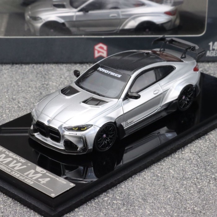 พร้อมสต็อก SW 1/64 BMW M4 Alexander Silver BMW G82 โมเดลรถอัลลอยกว้าง