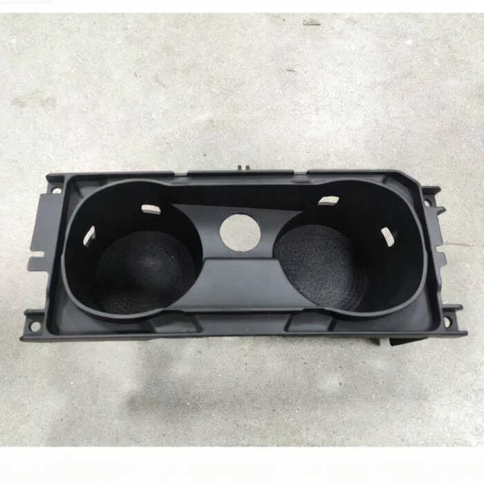 เหมาะสําหรับที่วางถ้วยน้ําคอนโซลกลาง Maserati Gibli 6718482  6711189