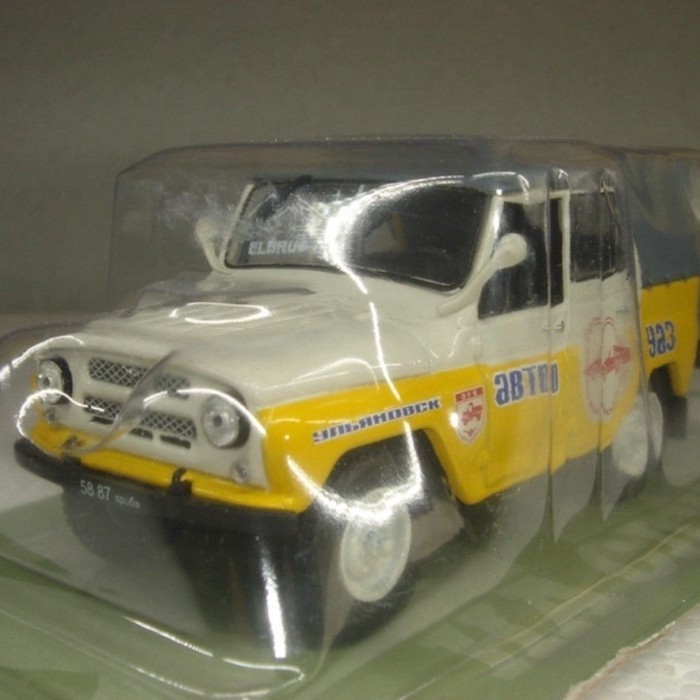 1/43 รัสเซีย UAZ-469 รถออฟโรด 74 ปีปีนเขา Earl Bruce Peak สําเร็จรูปผลิตภัณฑ์รถรุ่น Out of Print รถร