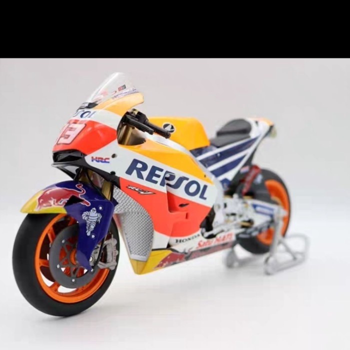 1/12 RC213V Motorcycle Racing GP Marquis No. 93 โลหะผสมจําลองรถจักรยานยนต์รุ่นตกแต่งรถรุ่นลิมิเต็ดอิ