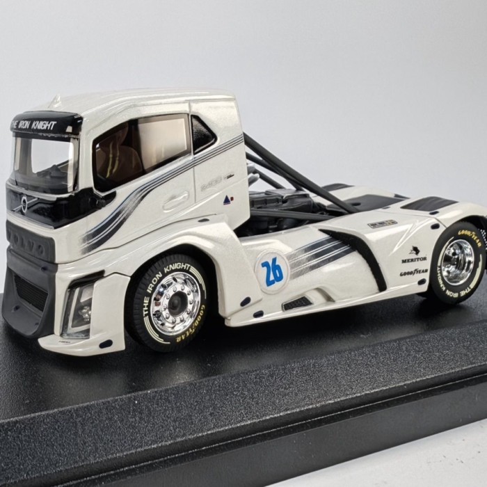 Tekno 1/50 IRON KNIGHT Tekno 1/50 IRON KNIGHT แฝดเกม