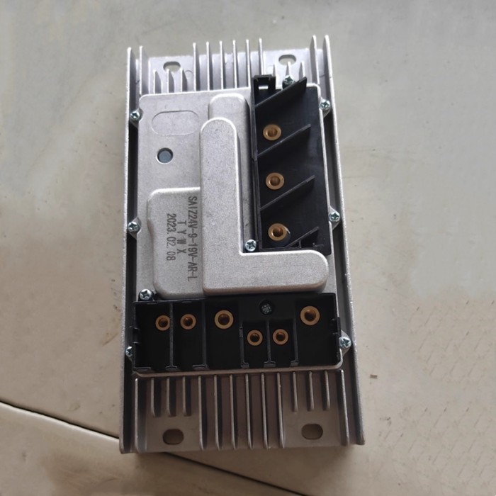 Parking air conditioning compressor controller 12V 24V