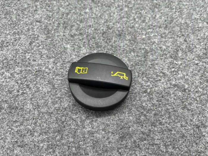 04E 103 485 04E103485 Oil Filler Cap For A UDI A1 A3 8P A4 B8 For VW Golf 7 MK7 Jetta Octavia Polo
