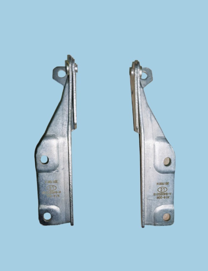 Delika L400 headlid hinge LR
