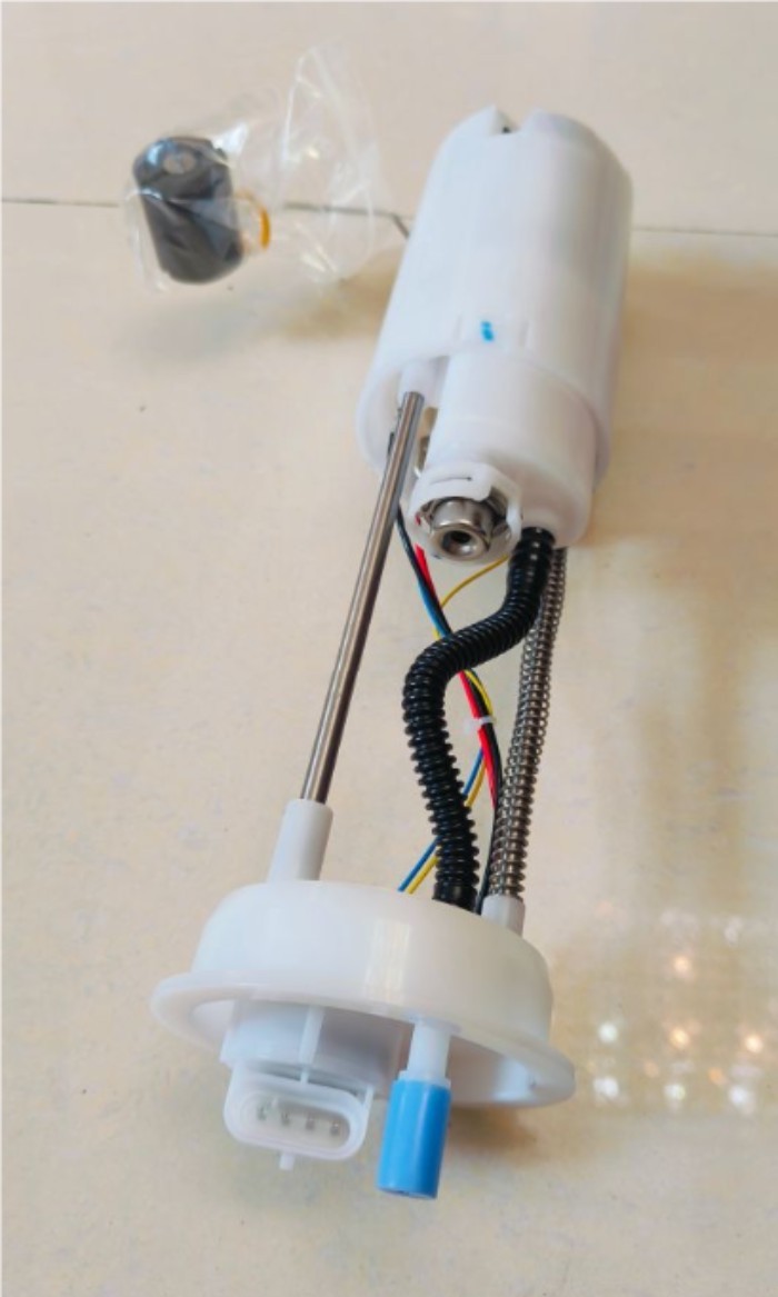 1pcs fuel pump suit CF850XC/CF800AZ/UFORCE1000XL/CF1000AZ/CF1000SZ/ZFORCE 1000  code is 5BWV-150900