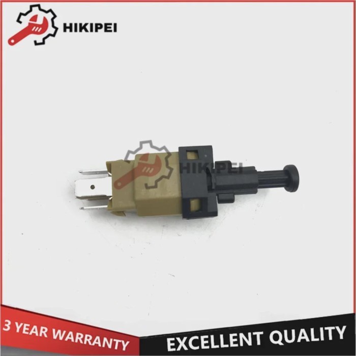 Brake Switch for Chinese CHERY ARRIZO 3 5 TIGGO QQ E3 E5 x1 G5 A3 A5 Auto car motor parts S18-37200