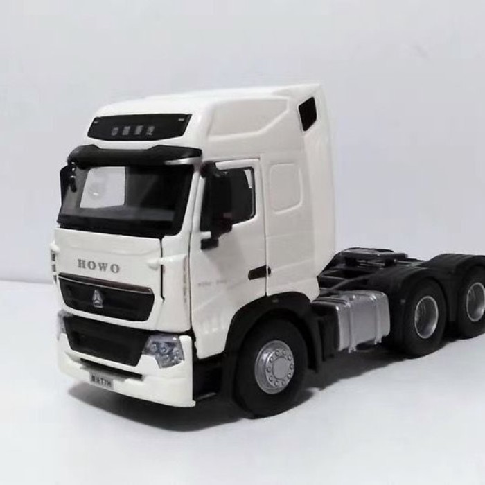โมเดลรถ China HOWO HOWO T7H 1: 36 โมเดลรถบรรทุกโมเดลรถโลหะผสม