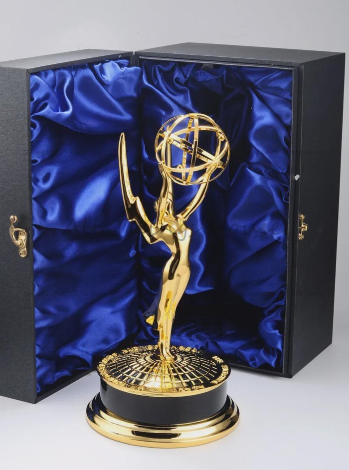 Creative Alloy Trophy Metal Seat Customized Emmy Award Competition Trophy Enterprise Award Trophy