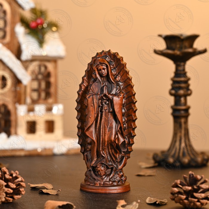 Cross-border solid wood carving desktop ornaments crafts Christmas birth decoration ornaments Madon