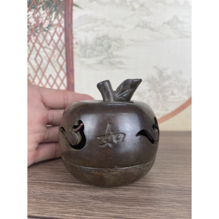 Antique Apple Hollow Handheld Purifying Cone Incense Ornament Home Aromatherapy Burner