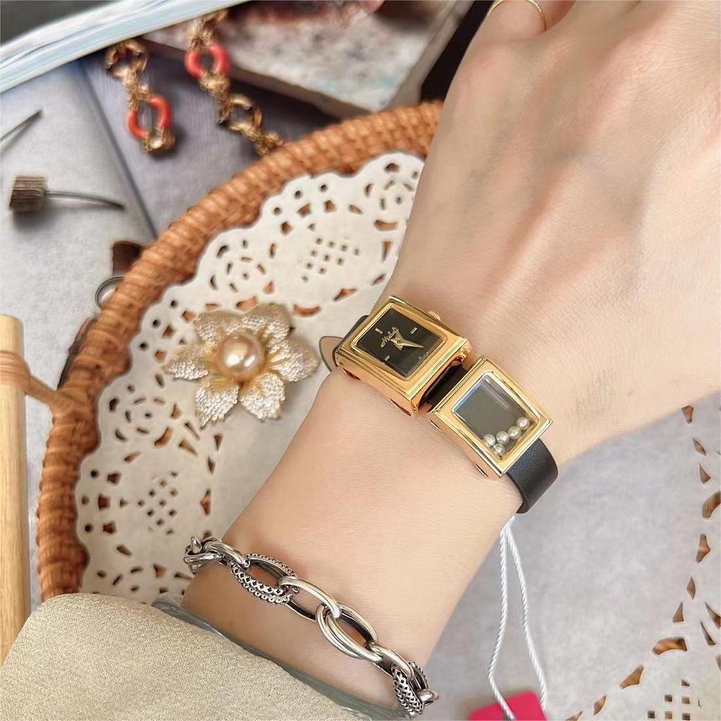 2026 แฟชั่นกีฬา Mishali/Mishali ขายร้อน Concept Design Chanel สไตล์ Square Influencer Glitter Pearl 