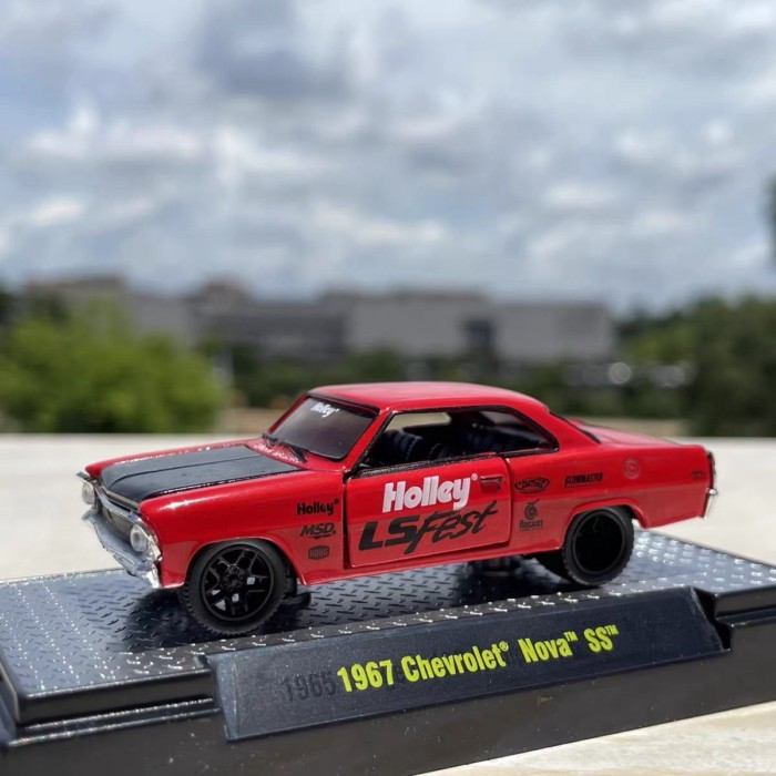 1: 64 โมเดลรถโลหะผสม Chevrolet Nova