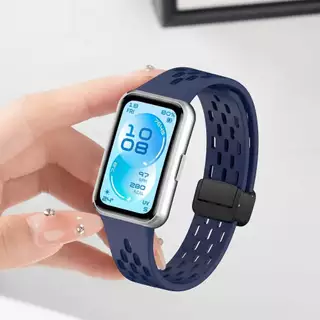 สายซิลิโคนแม่เหล็กสําหรับHuawei Band 11/Huawei Band 11 Proปรับยางนุ่มเข็มขัดกันน้ําสร้อยข้อมือสายรัดข้อมืออุปกรณ์เสริมสําหรับSmartwatch Huawei Band 10 9 8