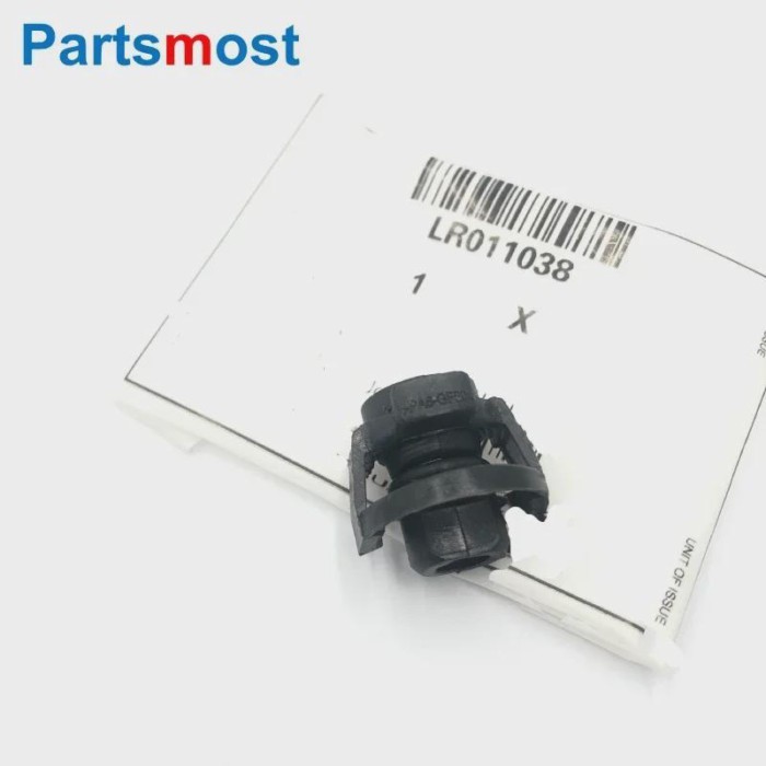 3.0L V6 5.0L V8 COOLANT PIPE PLUG DRAIN HOSE CONNECTOR FOR NEW DISCOVERY LR4 RANGE ROVER 2010-2012