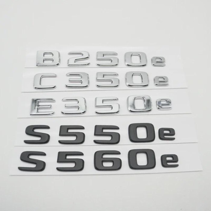 Car RearTrunk Logo Emblem Badge Script For B250e C350e E350e S550e S560e glc350e gle500e gle550e E3