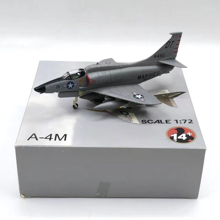 1: 72 A-4M Skyhawk Strike เครื่องบิน US Marine Corps Fighter จําลองเครื่องบินรุ่นคอลเลกชัน