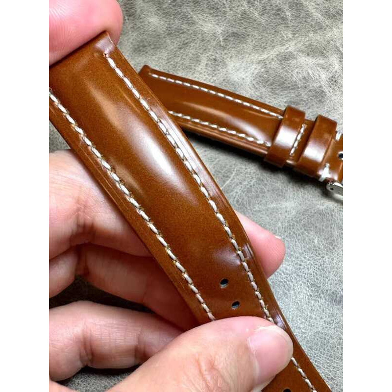 Cowhide สายหนังสดใส 18mm19mm20mm21mm22mm High Gloss Cow Patent Leather Strap Comparable to Corduroy 