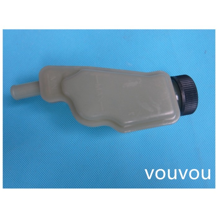 car accessories power steering system oil bottle BP4L-32-690 for Mazda 3 2008-2010 BK BL Mazda 5 20