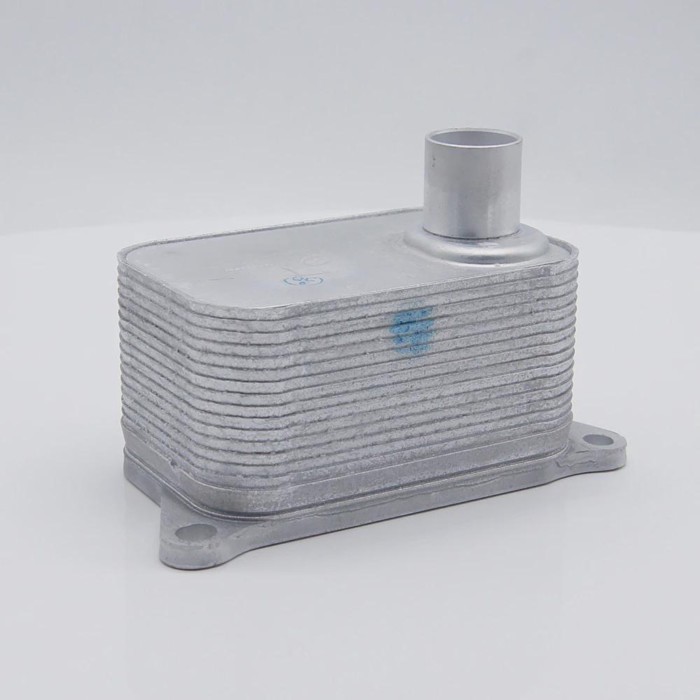 Engine Oil Cooler For VW Jetta Passat CC Skoda Octavia For Audi A3 A4 A5 A6 Q3 Q5 1.8 2.0 TFSI 06J1