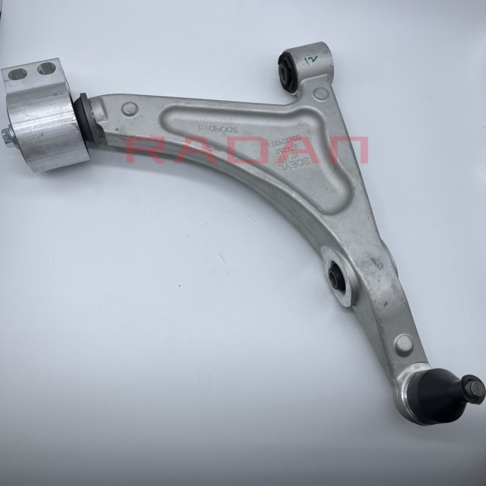Lower Arm Control Arm For Geely Emgrand GT GC9 4017015900