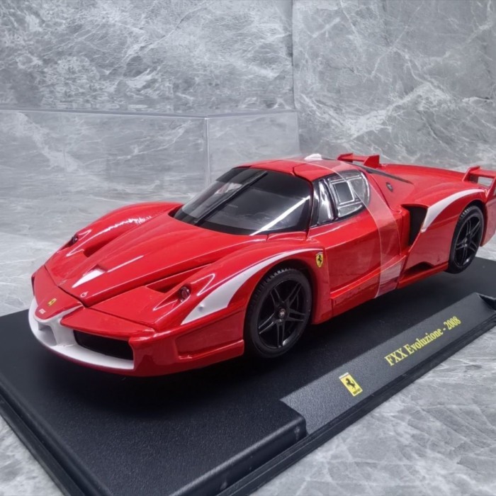 1/24 Enzo Ferrari FXX EVO 2008 โมเดลรถอัลลอย เปิดประตูได้ Steerable Out of Print Model