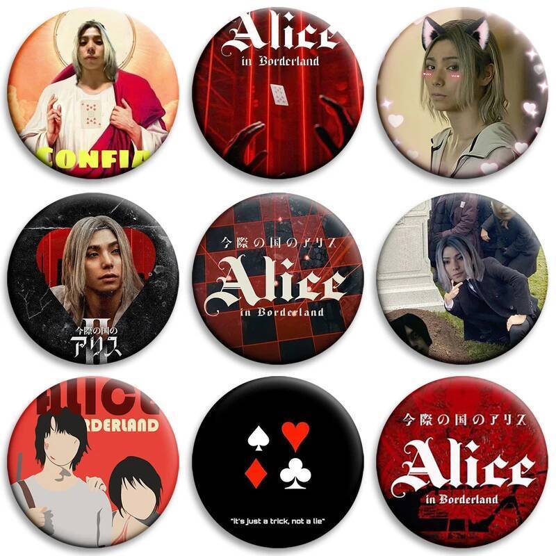 ญี่ปุ่นทีวีอลิซในขอบปุ่มนุ่ม Pins Chishiya Kuina เข็มกลัดสร้างสรรค์รอบ Badge สําหรับกระเป๋าเป้สะพายห