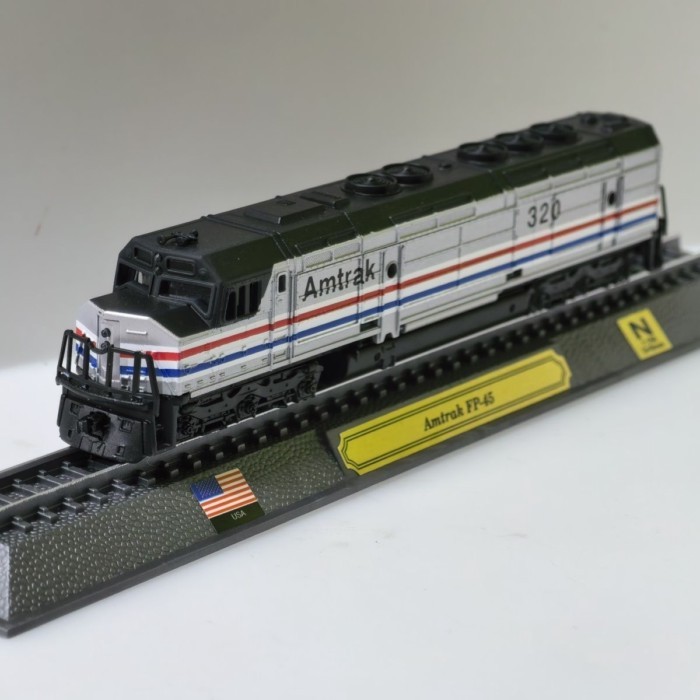 N Scale American Internal Combustion Train รุ่น Amtrak FP-451/160 Scale Static Model Ornament Collec