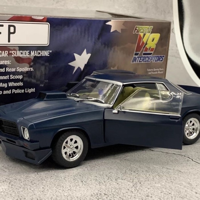 แสงสีเขียว 1/24 1972 HQ MONARO GTS Muscle Car Alloy Car Model Two Doors Out of Print Car Model