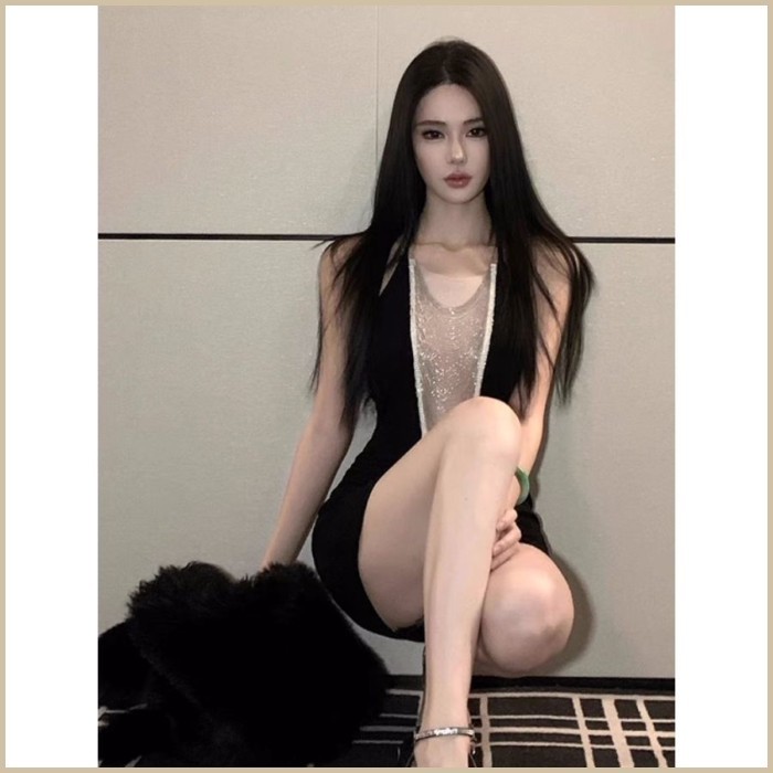 ชุดเดรสคอเปลือยหลังเปิด สีดำ ทรงเข้ารูป สไตล์ฝรั่งเศส ดีไซน์โซ่ หรูหรา ชุดเดรสสายเดี่ยวกระโปรงรัดรูป