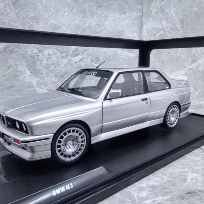 SOLIDO 1/18 BMW E30 M3 1990 โมเดลรถ BMW โลหะผสมสองประตู
