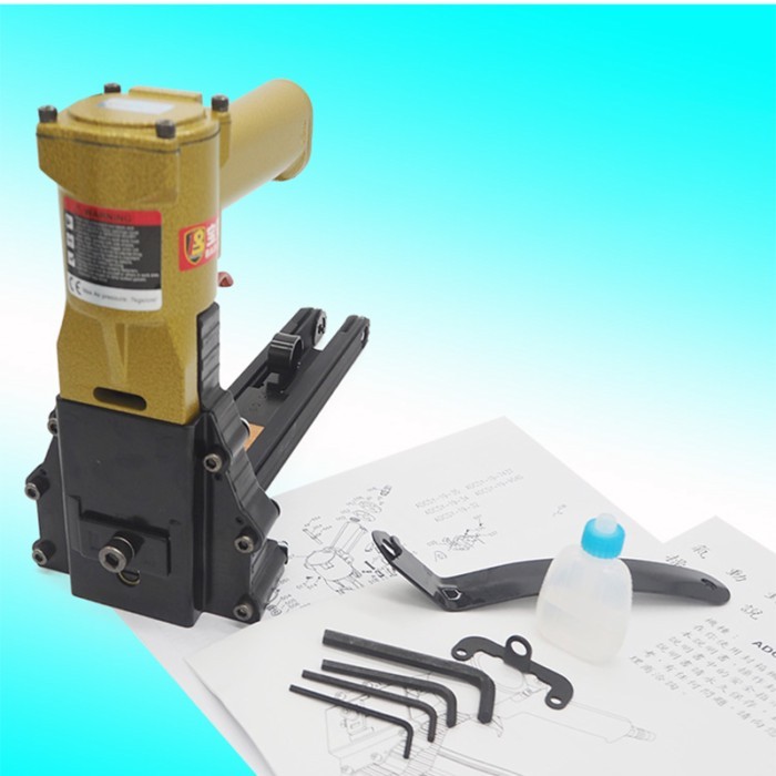 1PC BLADCS-19 Pneumatic Carton Sealing Machine Paper Carton Packaging Nail Gun Packer Sealing Code