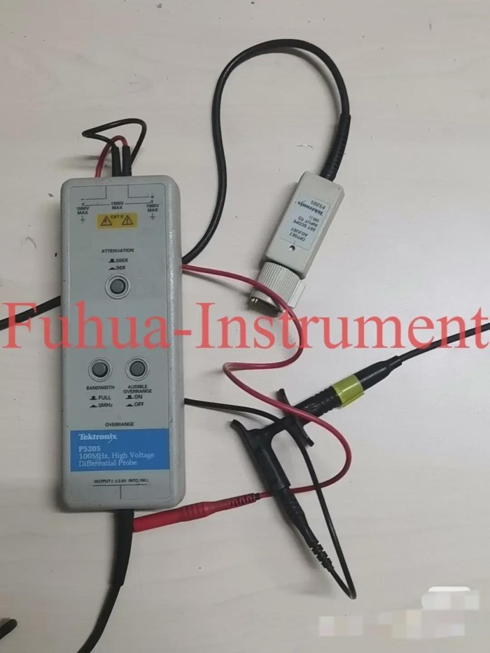 Tektronix P5205  High Voltage Differential Probe 100MHz
