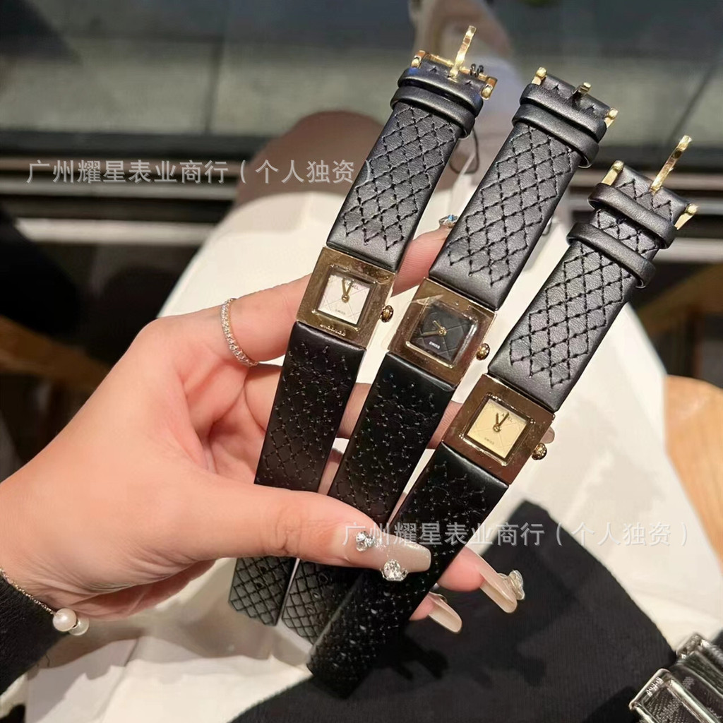 2026 แฟชั่นกีฬา Live Chanel Square Retro Cowhide เข็มขัดควอตซ์นาฬิกาผู้หญิง J12 นาฬิกาสแควร์ชุดนาฬิก