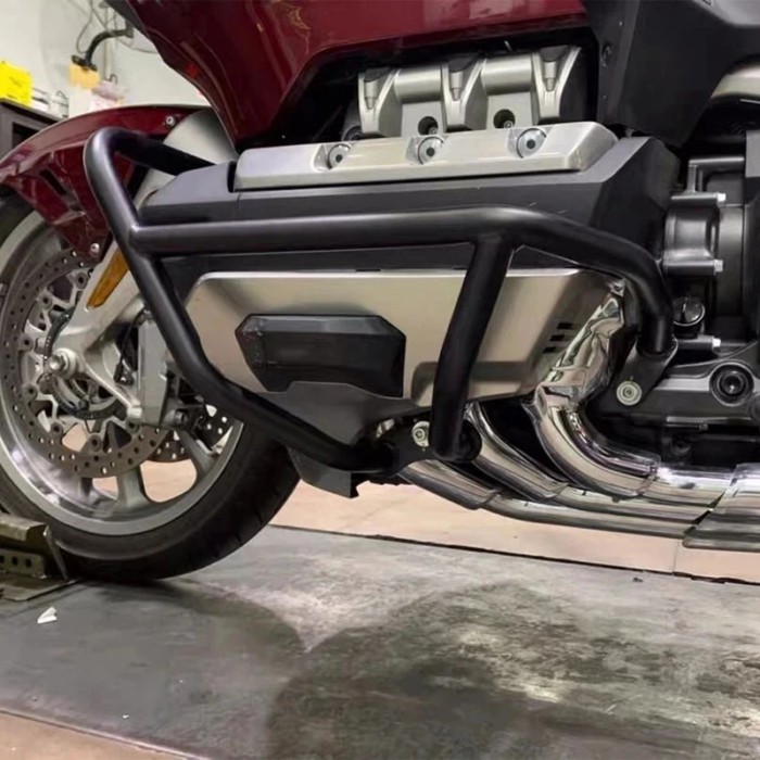 For HONDA Gold Wing 1800 GL1800 F6C Goldwing GL-1800 2018-2023 Motorcycle Engine Guard Crash Bar Fr